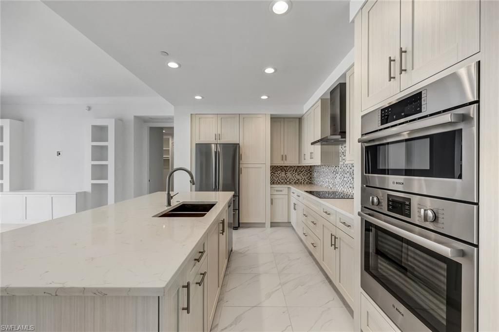 1135 3rd Ave S, Unit 318, Naples, FL 34102 Photo