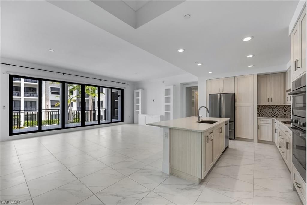 1135 3rd Ave S, Unit 318, Naples, FL 34102 Photo