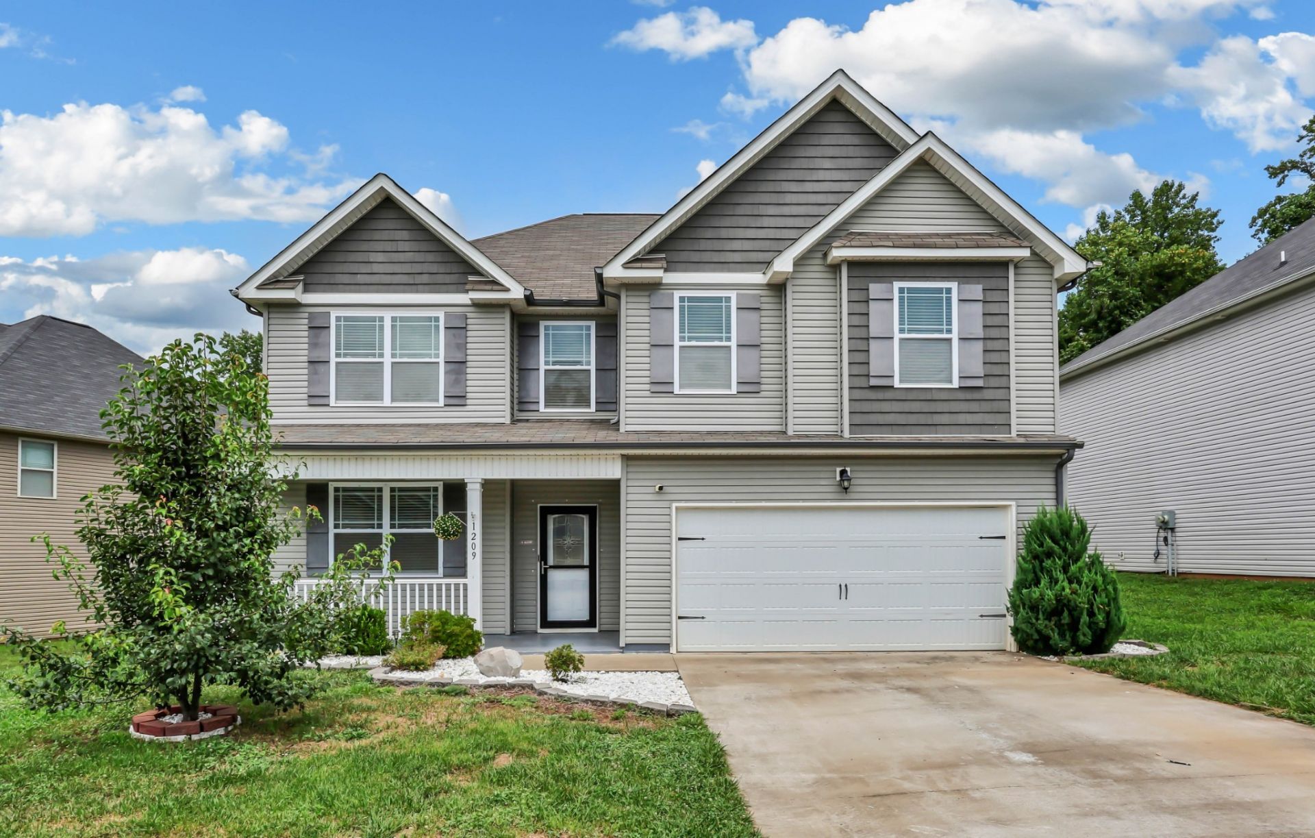 1209 Henry Place Blvd, Clarksville, TN 37042 Main Photo