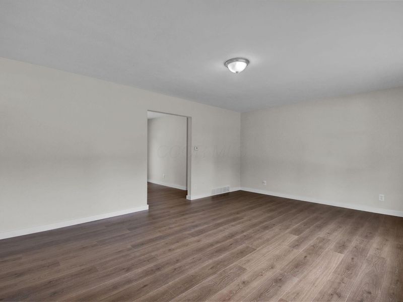 36 N Vernon Avenue, Newark, OH 43055 Photo 6