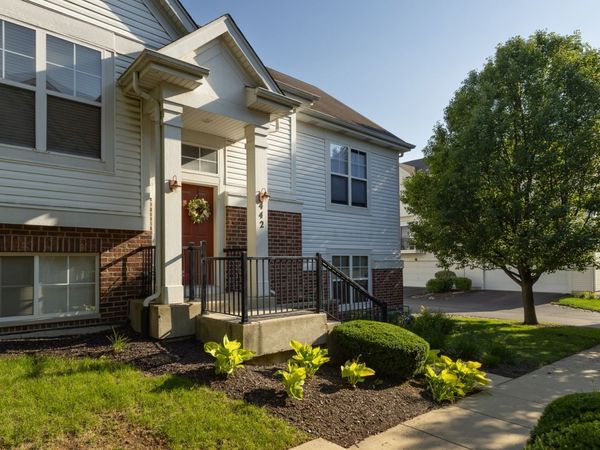 442 Plaza Place, Aurora, IL 60504