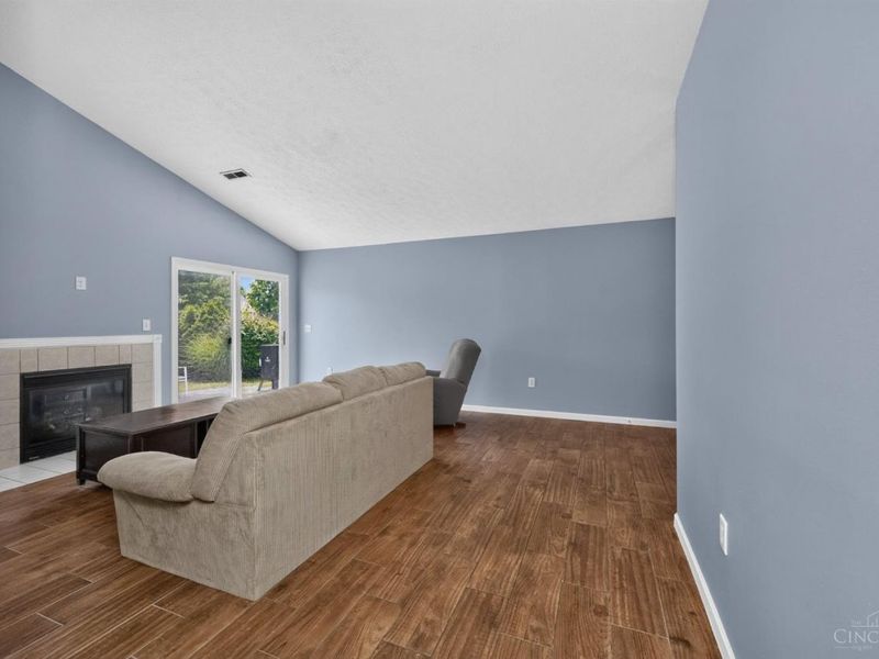 7724 Hillsdowne Circle, Maineville, OH 45039 Photo 12