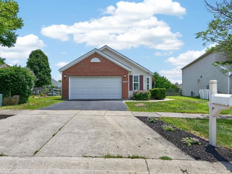 7724 Hillsdowne Circle, Maineville, OH 45039 Photo 2