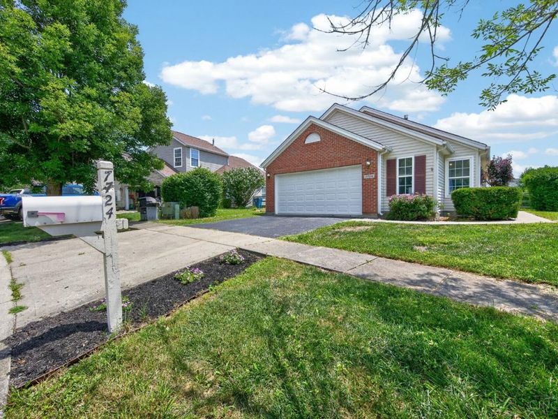 7724 Hillsdowne Circle, Maineville, OH 45039 Photo 3