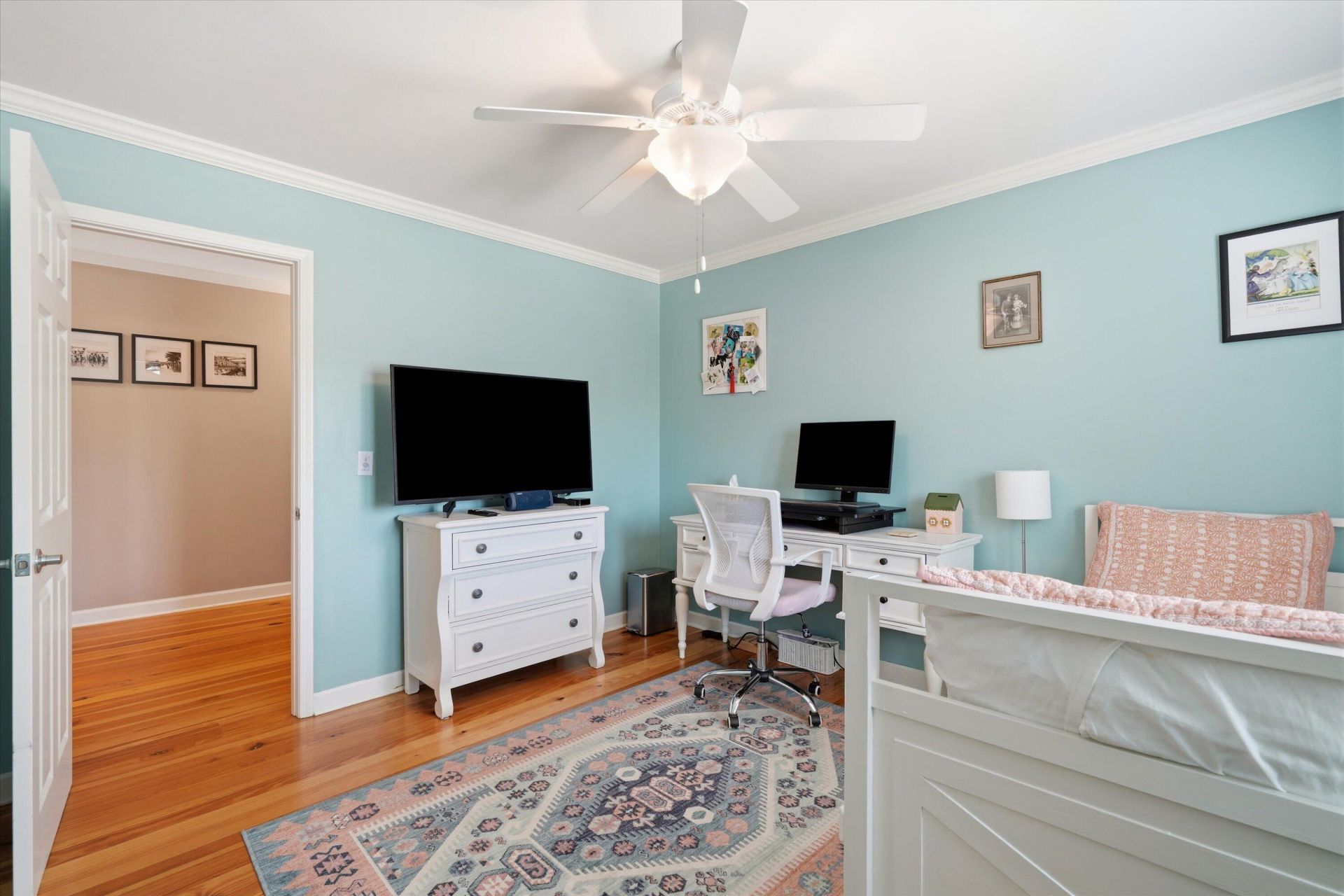 1001 Ventura Place Photo 18