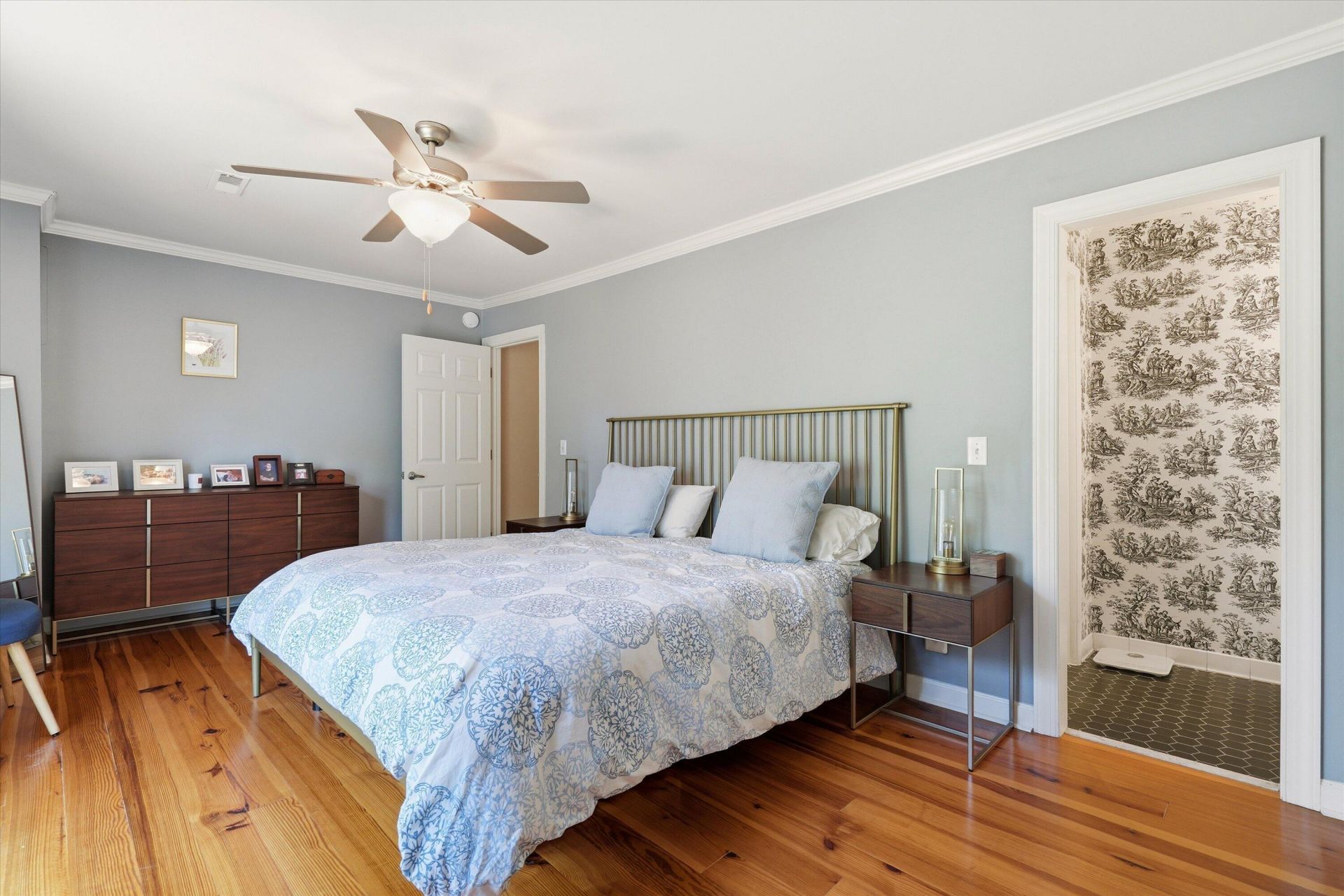 1001 Ventura Place Photo 21
