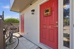 1001 Ventura Place photo 4