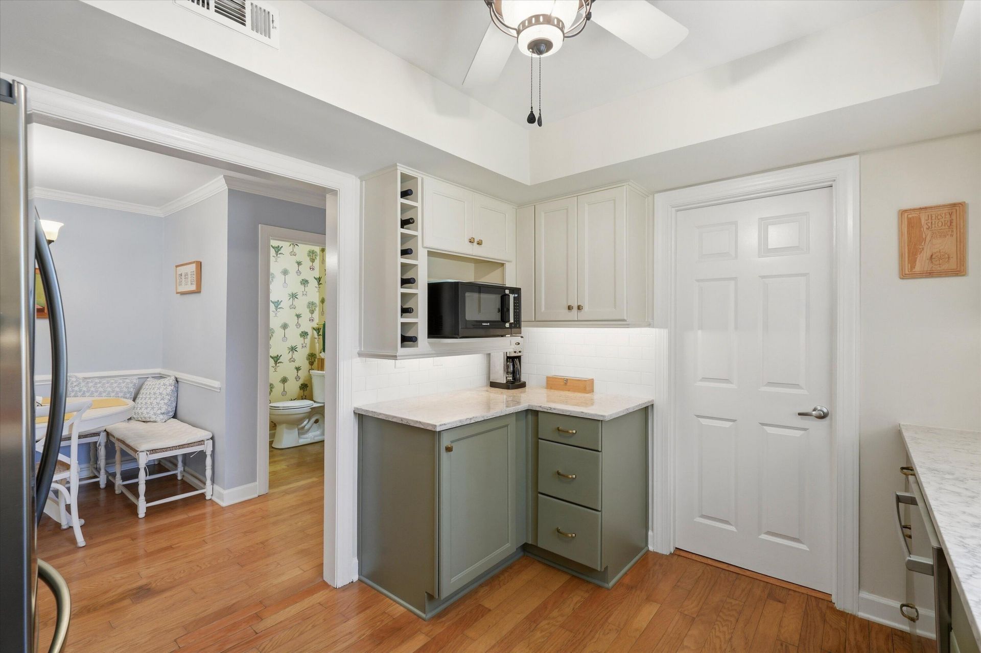 1001 Ventura Place Photo 9