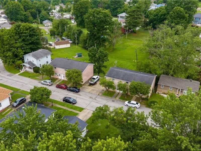 1941 & 1947 Creston Road, Cambridge, OH 43725 Photo 2