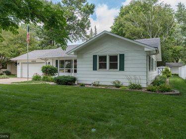 1506 James Drive, North Mankato, MN 56003