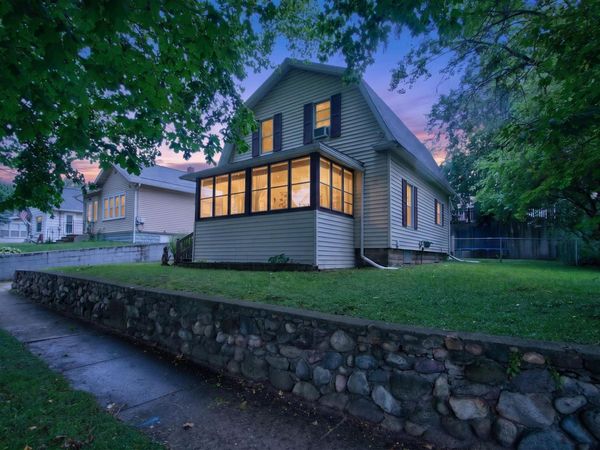 916 Lincoln Street, Jackson, MI 49202