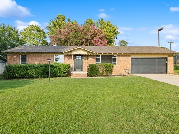 2415 64th Street, Fort Smith, AR 72903