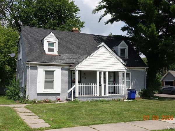 18651 & 18653 Kelly Rd, Detroit, MI 48224