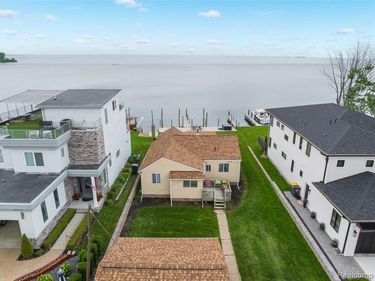 41260 Conger Bay Drive, Harrison Twp, MI 48045