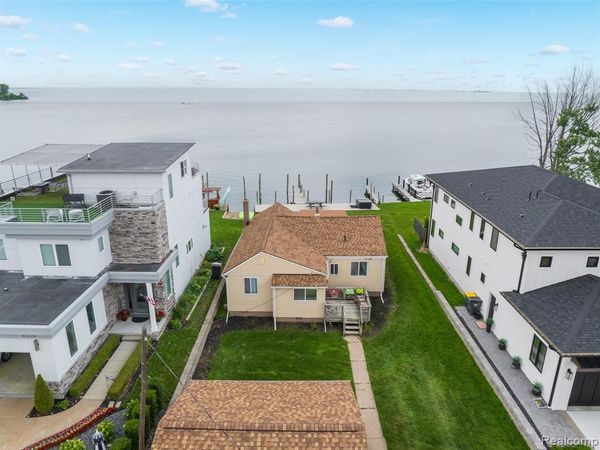 41260 Conger Bay Drive, Harrison Twp, MI 48045