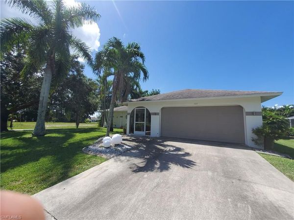 502 SW 26th TER , CAPE CORAL, FL 33914