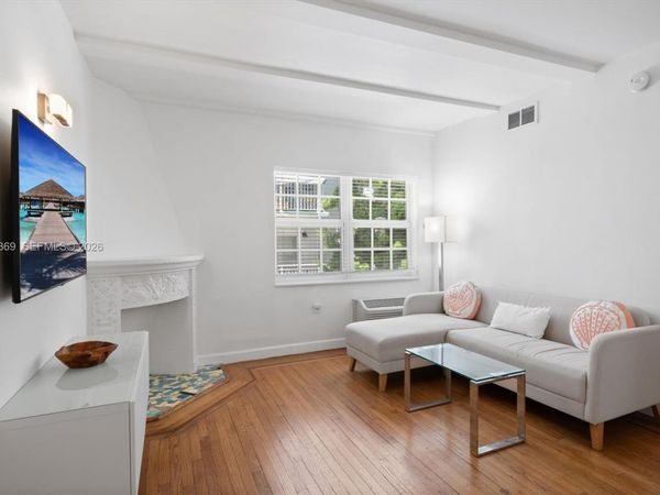 439 15th St , Unit 8, Miami Beach, FL 33139