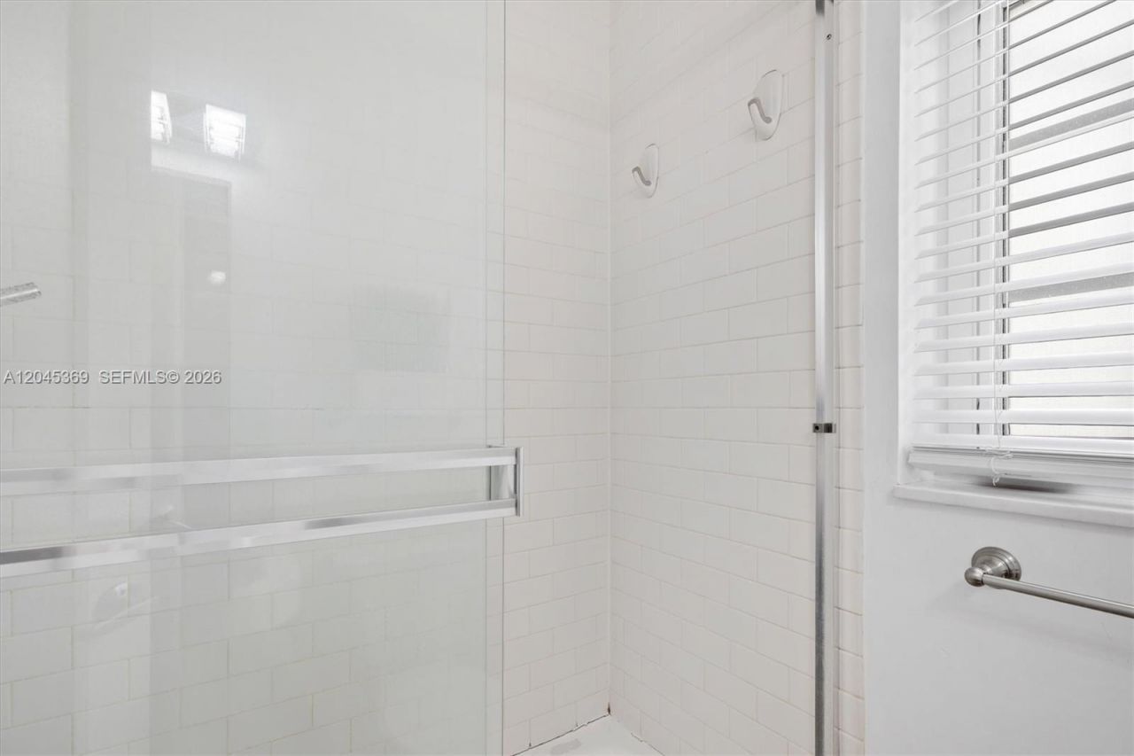 439 15th St , Unit 8, Miami Beach, FL 33139 Photo