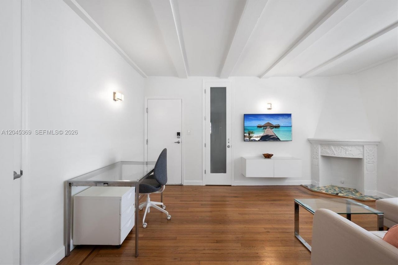 439 15th St , Unit 8, Miami Beach, FL 33139 Photo