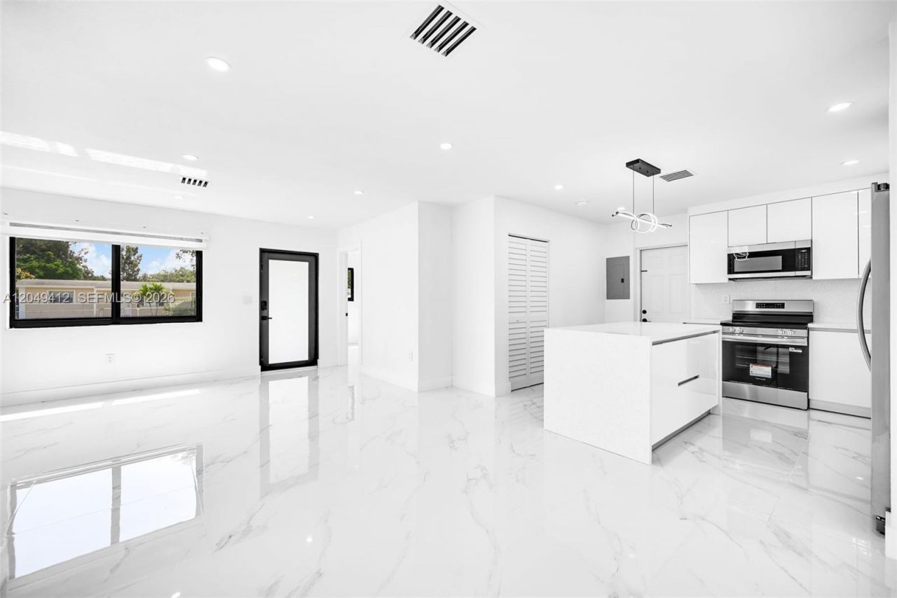 17221 NW 24th Pl , Miami Gardens, FL 33056 Photo