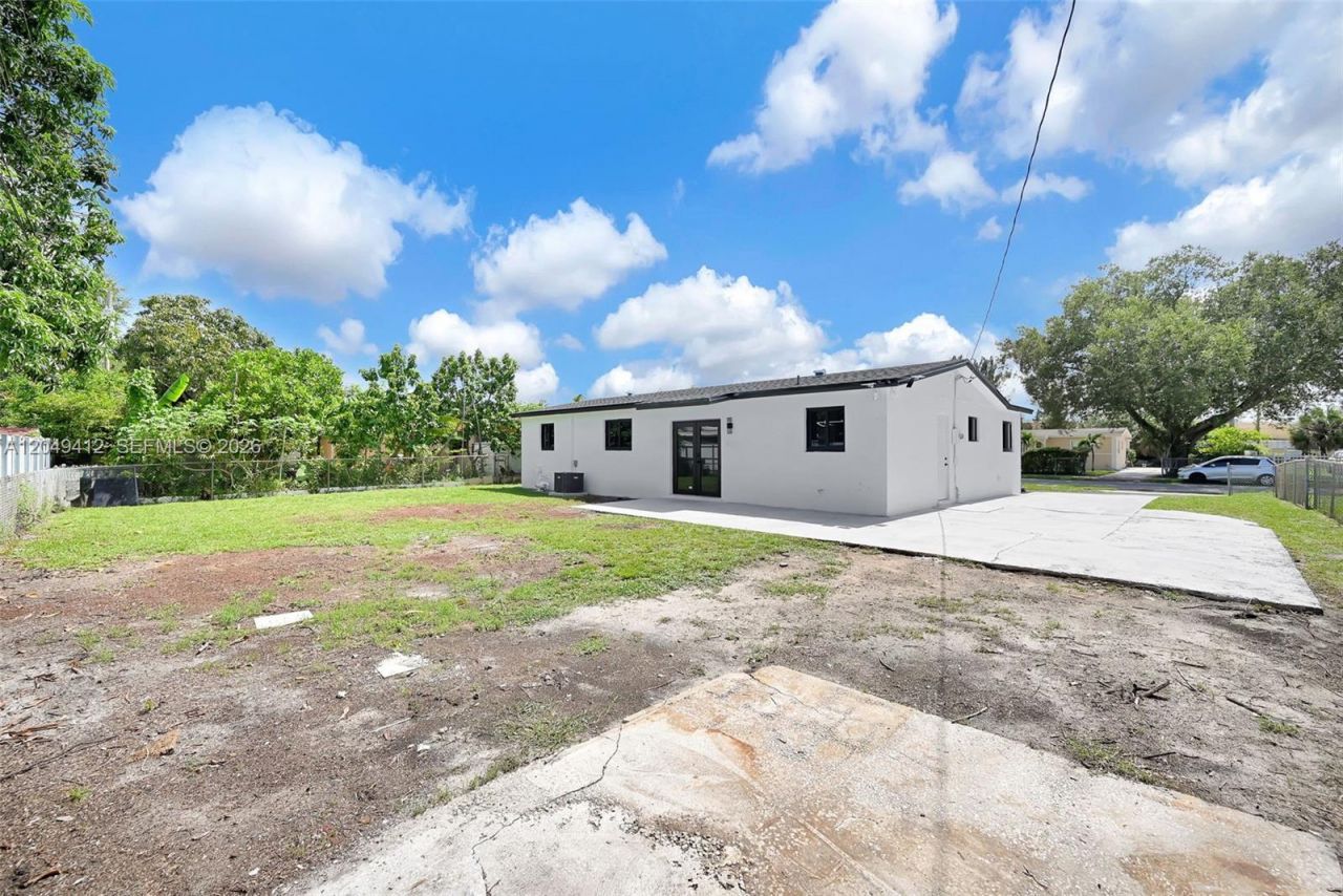 17221 NW 24th Pl , Miami Gardens, FL 33056 Photo