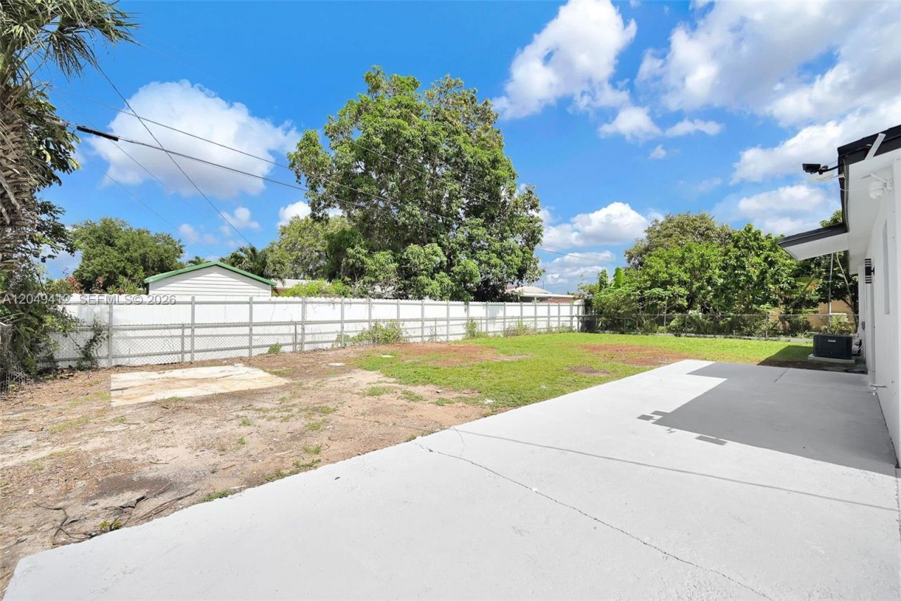 17221 NW 24th Pl , Miami Gardens, FL 33056 Photo