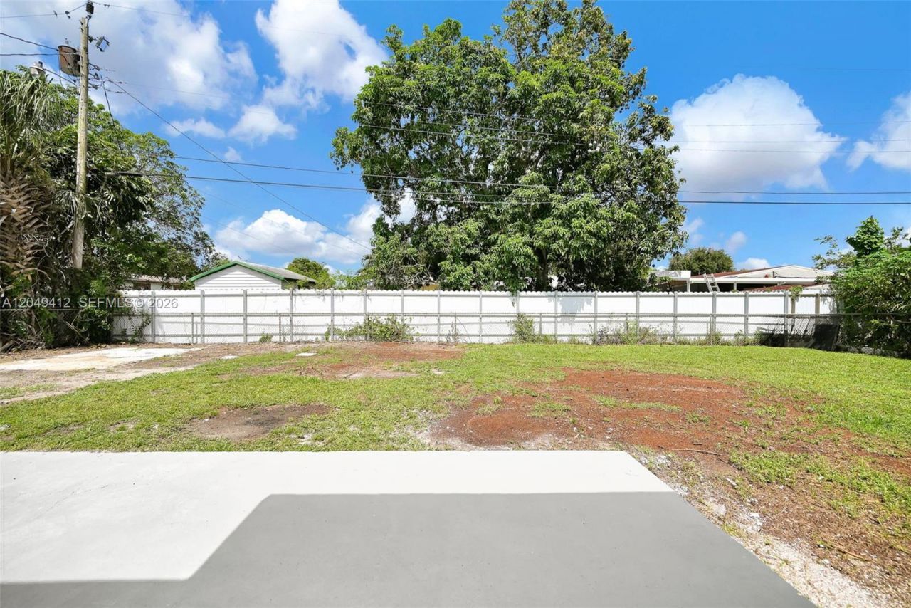 17221 NW 24th Pl , Miami Gardens, FL 33056 Photo