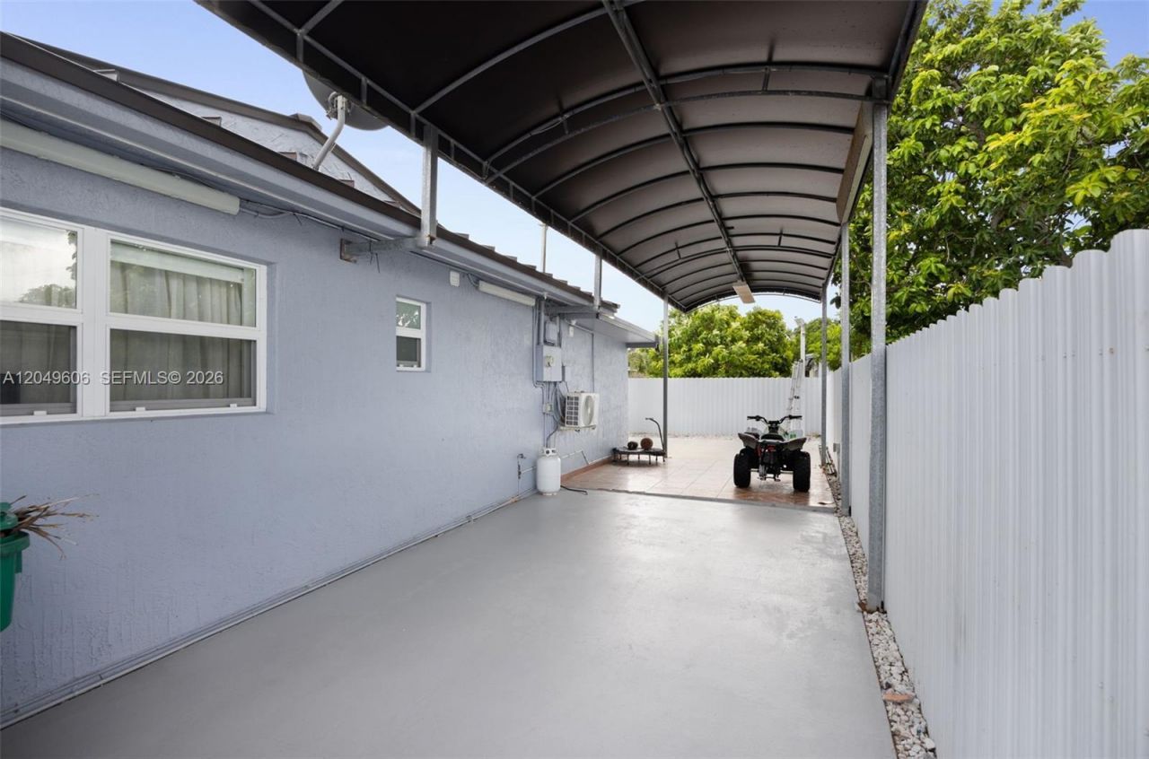 17370 NW 52nd Pl , Miami Gardens, FL 33055 Photo