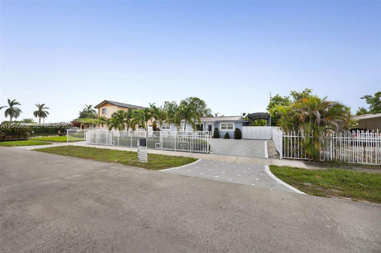 17370 NW 52nd Pl , Miami Gardens, FL 33055 Photo