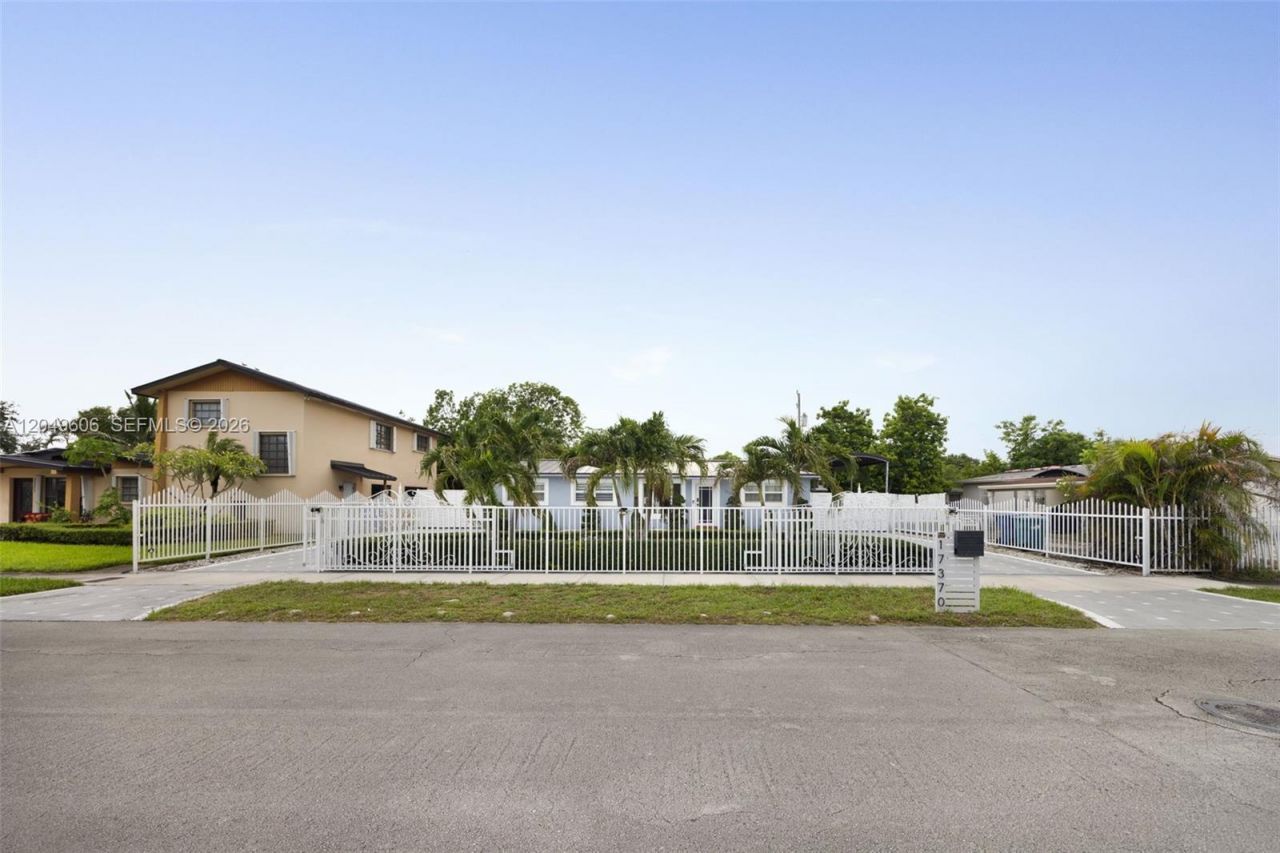 17370 NW 52nd Pl , Miami Gardens, FL 33055 Photo