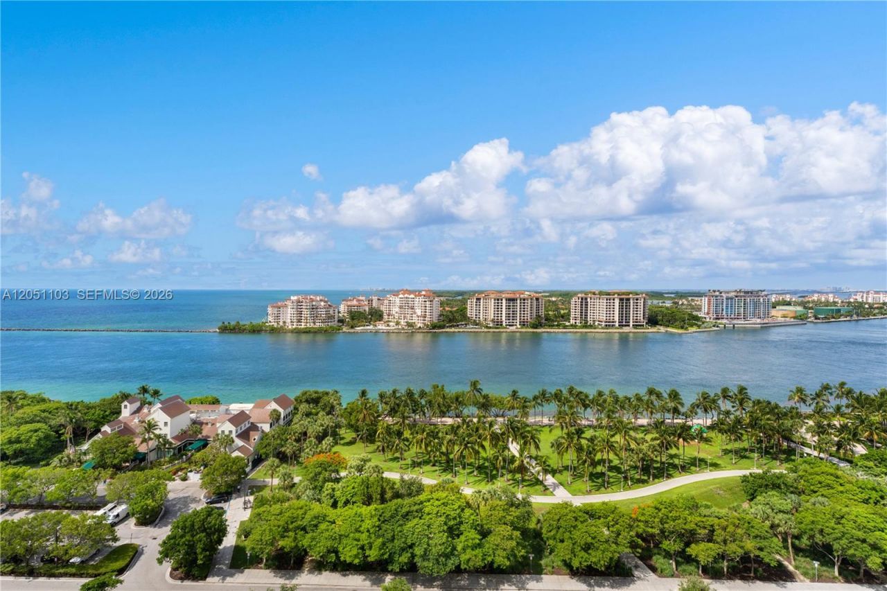400 S Pointe Dr, Unit 1805, Miami Beach, FL 33139 Photo