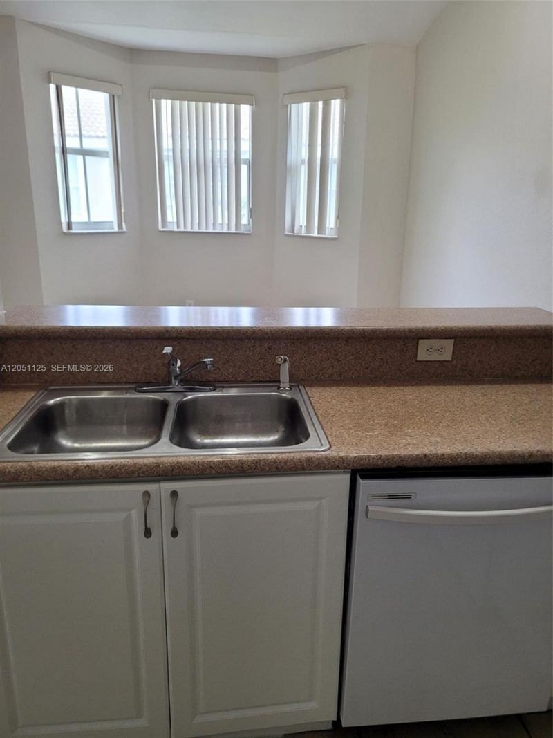 1663 SE 29th St , Unit 208, Homestead, FL 33035 Photo