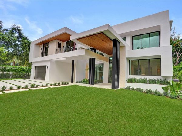 4640 Sunset Dr , Miami, FL 33143