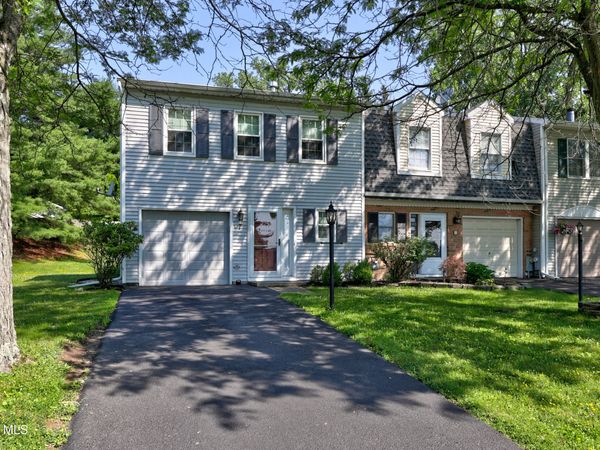 7 Bridgewood Lane, Watervliet, NY 12189