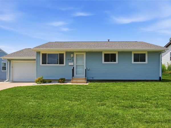 310 peace Avenue, Cedar Rapids, IA 52405