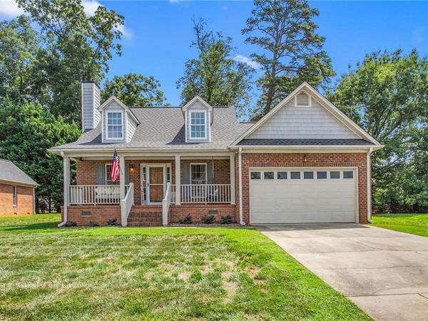 103 Somerset Court, Mebane, NC 27302