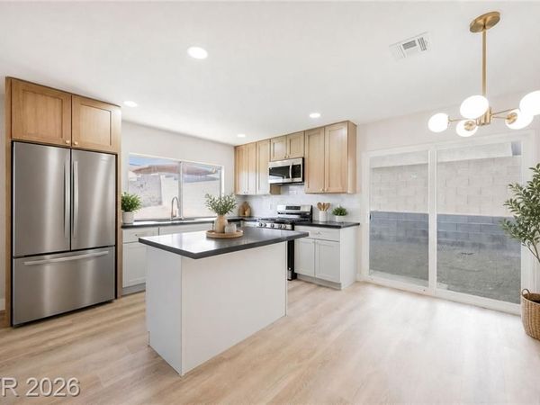 6800 Legalla Lane, Las Vegas, NV 89156