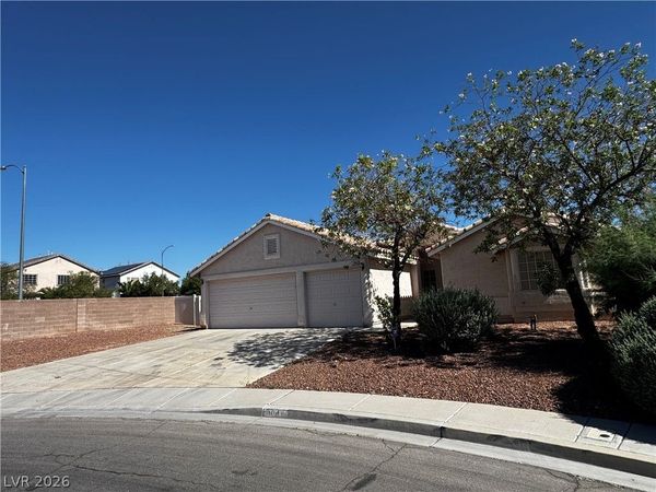 1404 Laughing Larkspur Avenue , North Las Vegas, NV 89081