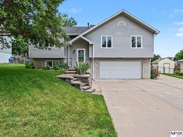 4930 Logan Lane, Omaha, NE 68157