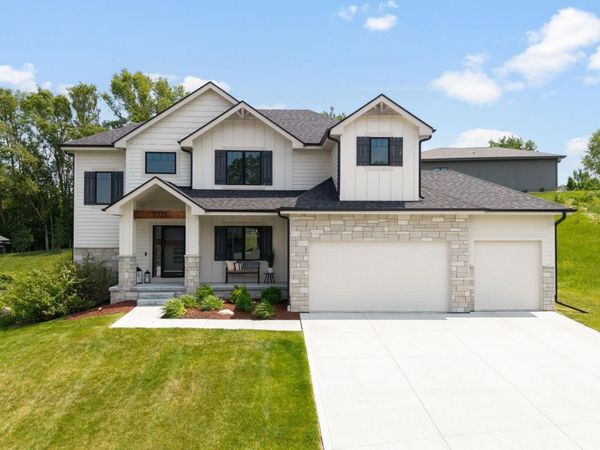 7725 N 166th Street, Bennington, NE 68007
