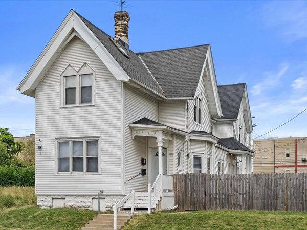 1116 N 13th STREET, Milwaukee, WI 53233