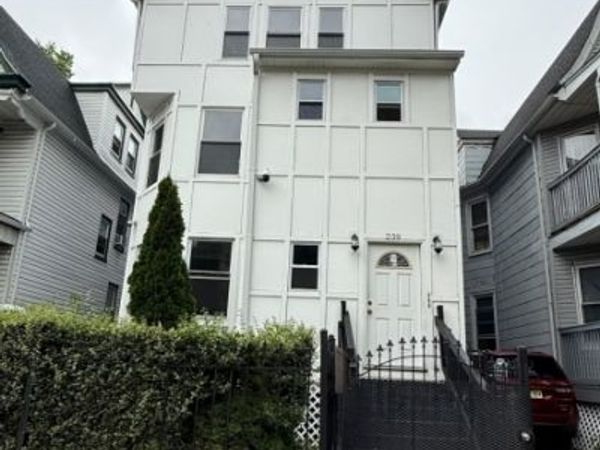 239 S Clinton St, Unit 1, East Orange, NJ 07018