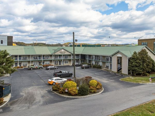 2743 Colonial Drive, Unit 205, Pigeon Forge, TN 37863