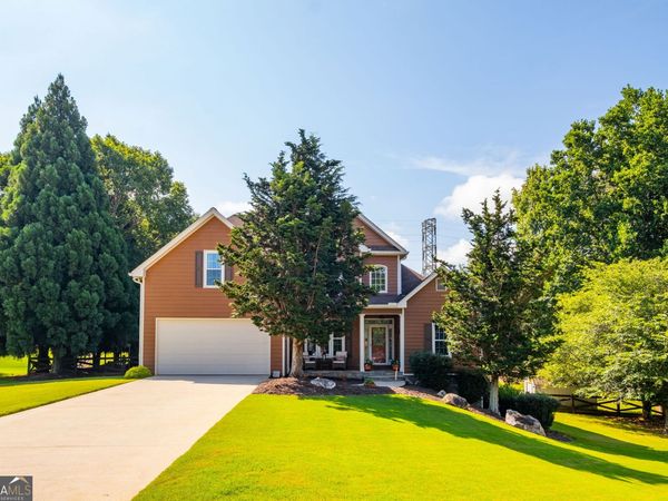 4967 Reed Field Drive NE, Oakwood, GA 30566