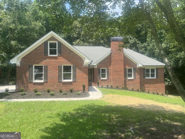 1055 Windridge Drive, Loganville, GA 30052