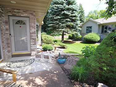 829 Autumn Way, Stillwater, MN 55082
