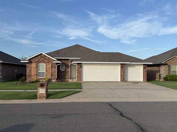 2261 Blue Jay Drive, Edmond, OK 73012