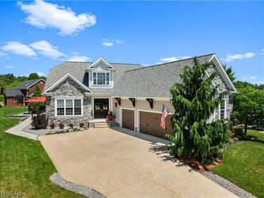 6467 Friarwood Circle NW, Canton, OH 44718