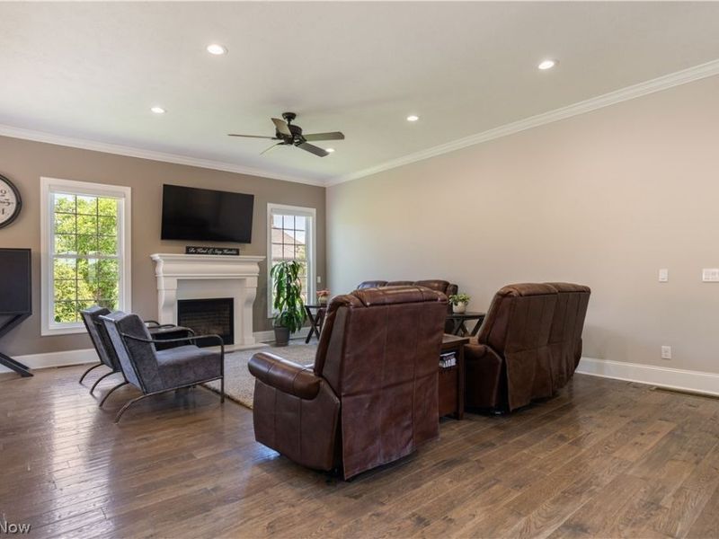 6467 Friarwood Circle NW, Canton, OH 44718 Photo 9