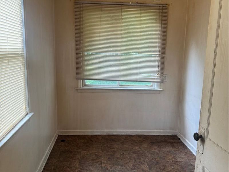 1734 Hillview Road, Cleveland, OH 44112 Photo 8